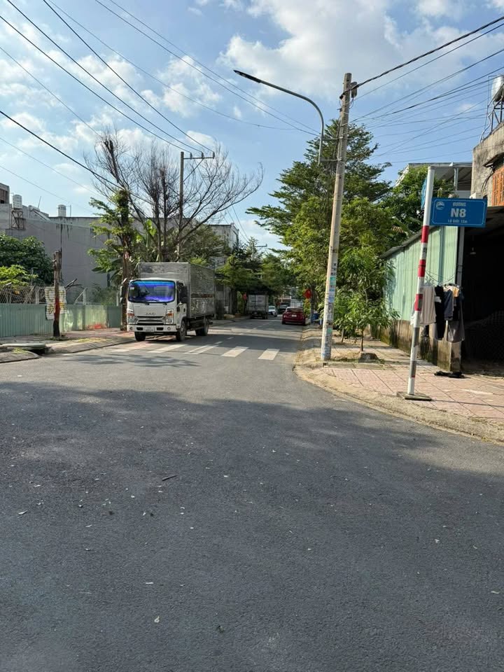 Bán nhà 1 trệt 2 lầu tại KDC Lê Phong, Tân Bình - Đầy đủ tiện nghi, giá thỏa thuận!