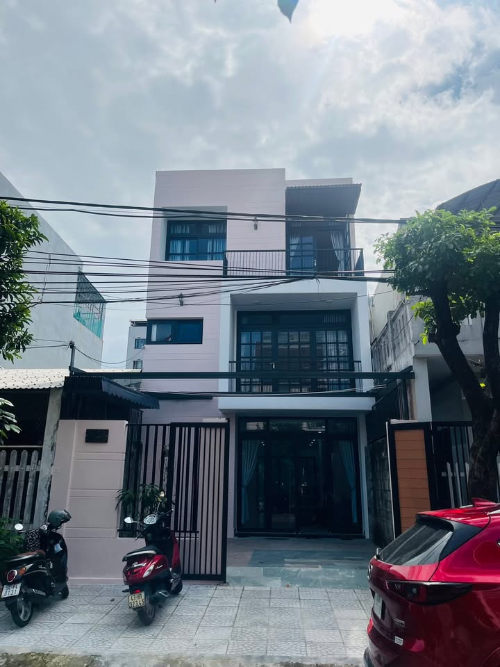 Nhà cho thuê 3 tầng tại Sơn Thuỷ, Đà Nẵng 105m² - Full nội thất, giá chỉ 25 triệu/tháng!