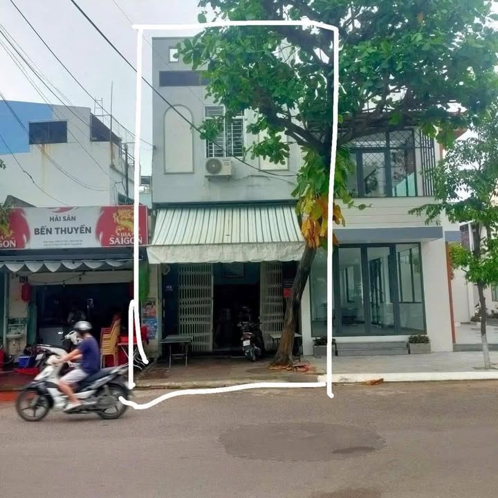 Nhà mặt tiền đường Mai Hắc Đế, Quy Nhơn 50m² giá 5.5 tỷ - Kinh doanh thuận lợi!