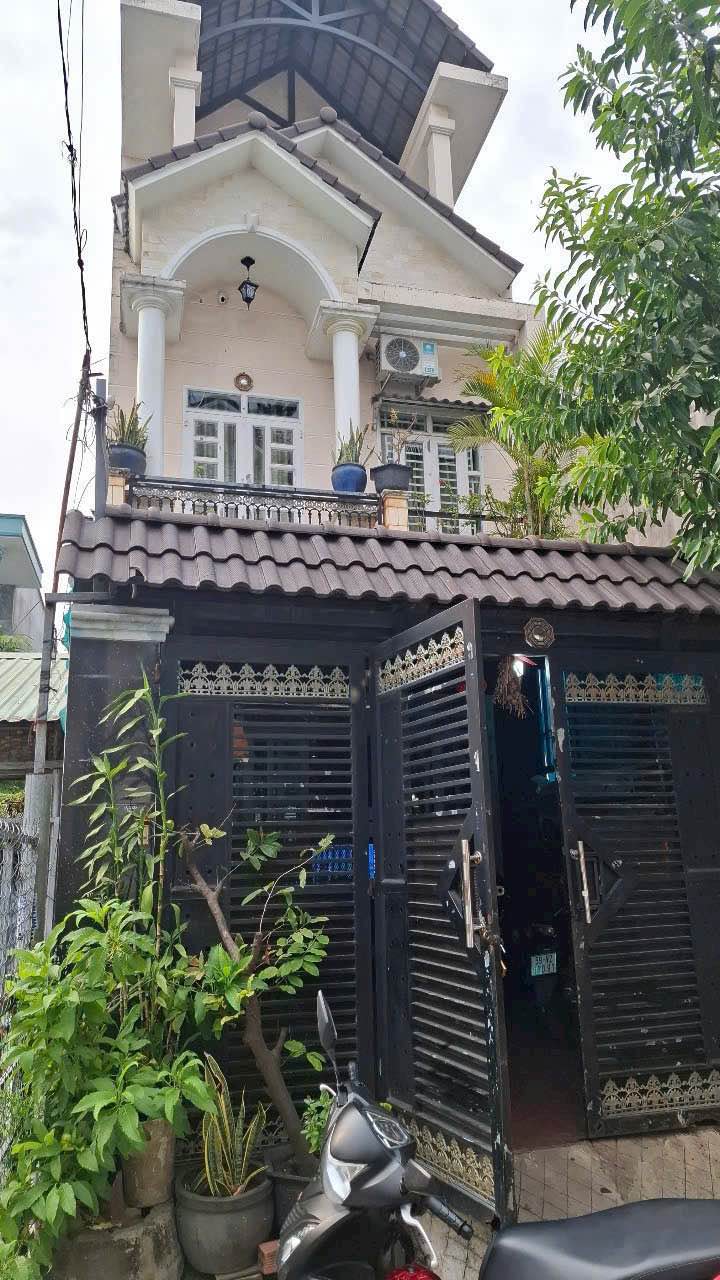 Nhà 1 trệt 2 lầu đường Tô Ngọc Vân, quận 12, 95m² giá 6.5 tỷ - Mặt tiền rộng rãi, tiện ích đầy đủ!