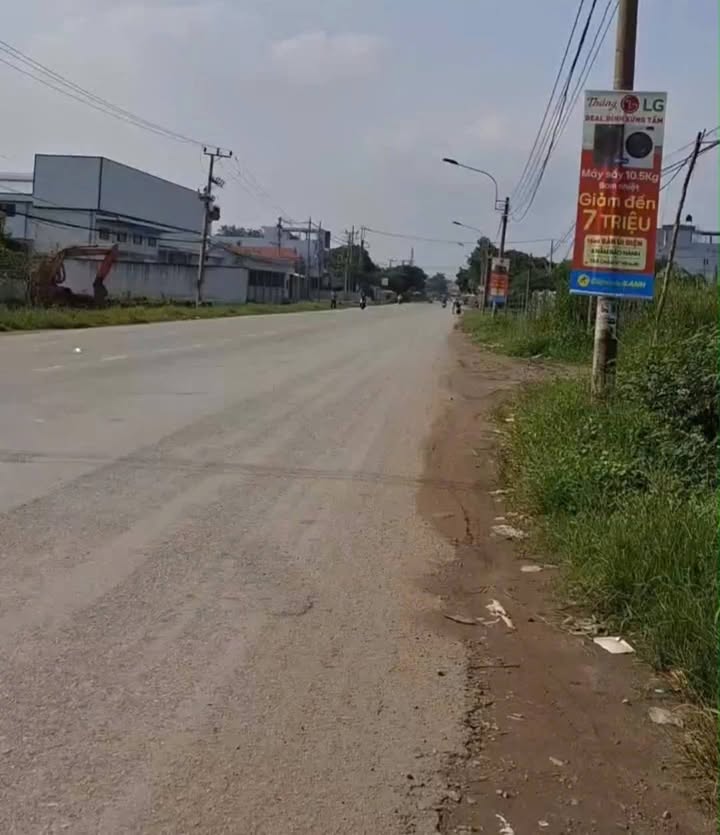 Đất nền mặt tiền đường Nguyễn Hữu Trí, Bến Lức 2400m² giá 69 tỷ - Phù hợp xây kho xưởng!