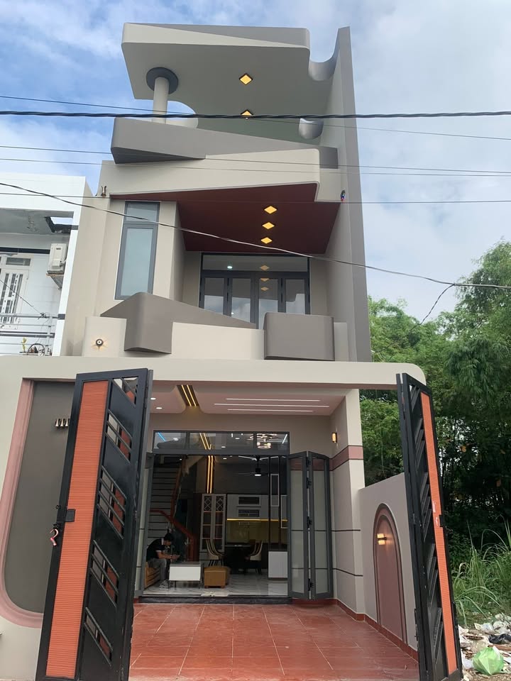 Nhà mặt tiền Hương Lộ 11, Bình Chánh 64m² giá 1.87 tỷ - Pháp lý rõ ràng, thương lượng ngay!