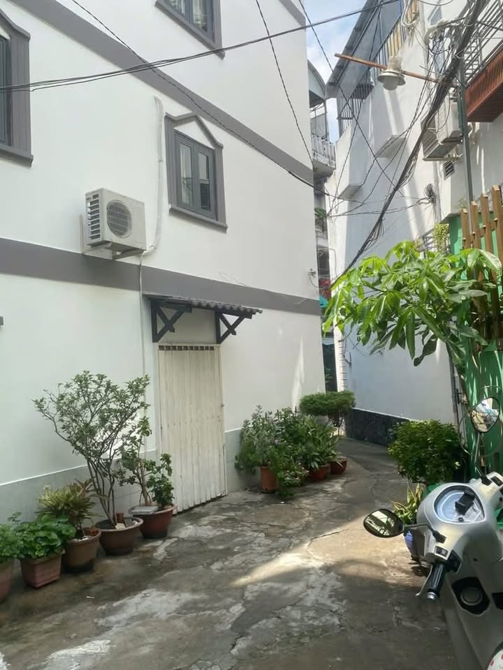 Nhà riêng Phú Nhuận 23m² giá 3.95 tỷ - Sổ hồng trao tay, ở ngay Tết!