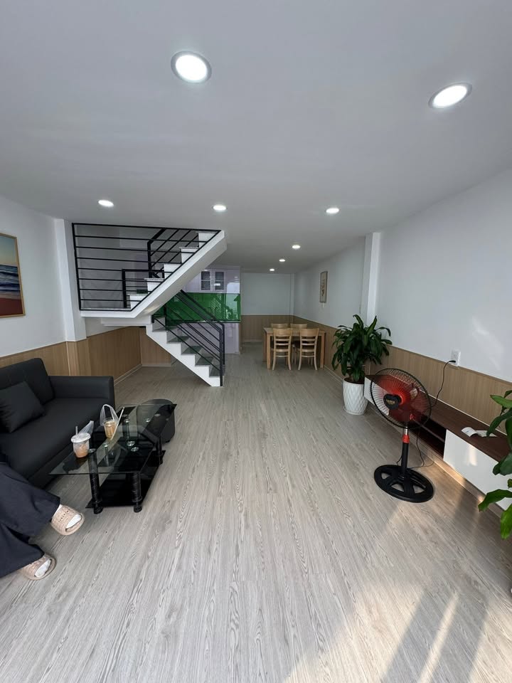 Nhà phố Hương Lộ 2, Bình Chánh 40m² giá 4 tỷ - Sẵn sàng vào ở ngay!