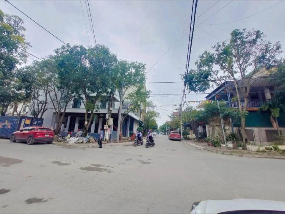 Nhà 2,5 tầng mặt tiền đường Huy Cận, Hà Tĩnh - Diện tích 107m², Đẹp lung linh, Giá thỏa thuận!