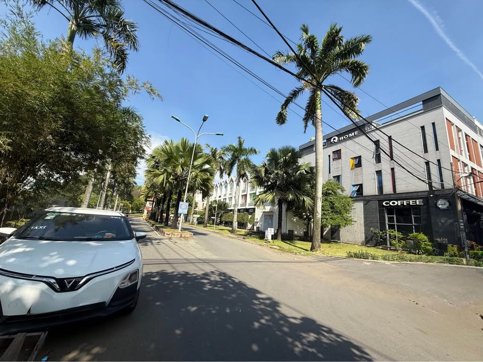 Đất nền Hiệp Bình Phước 53m² giá 4.7 tỷ - Vị trí đắc địa, hẻm xe hơi!