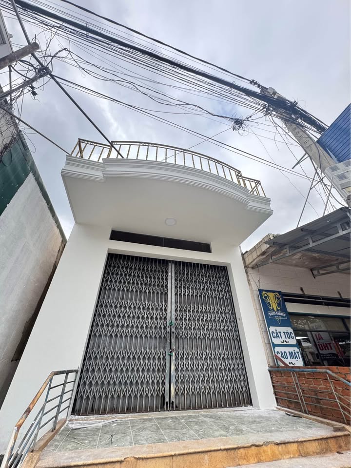 Nhà mặt tiền kinh doanh 514 Lê Duẩn, Buôn Ma Thuột 183.6m² - Tặng ngay 7 phòng trọ!