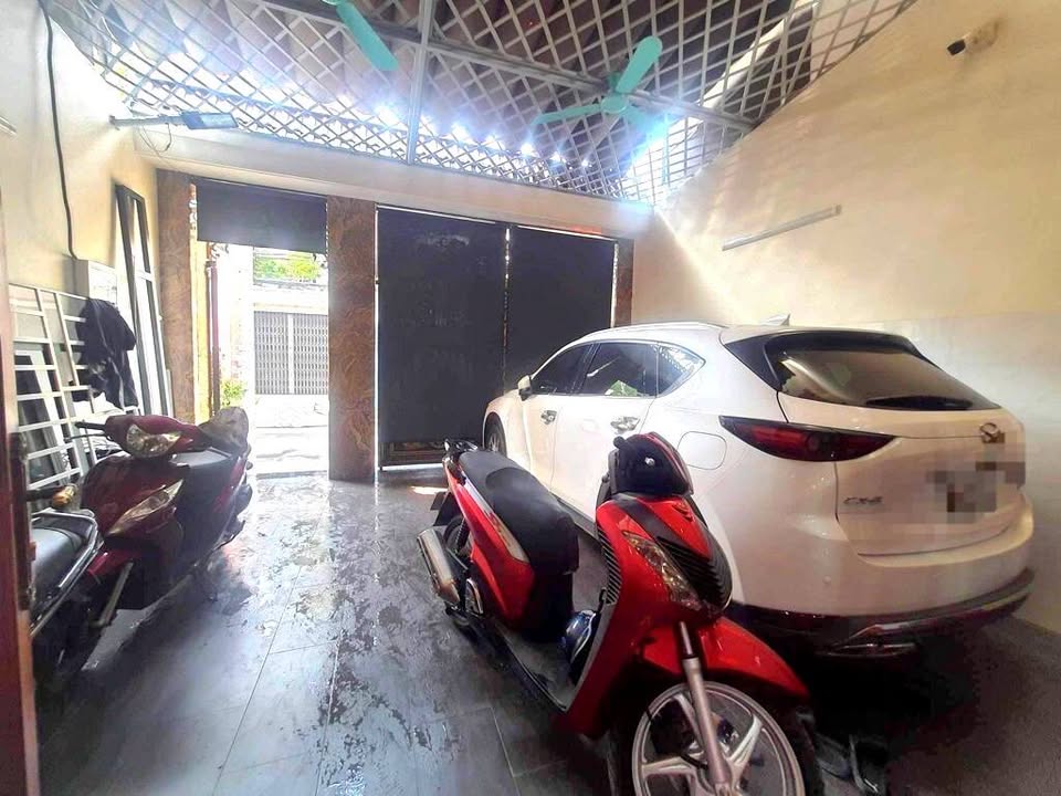 Mặt tiền FrontHouse Phạm Văn Bạch, Tân Bình 120m² giá 21 tỷ - Thiết kế hiện đại, thang máy tiện lợi!