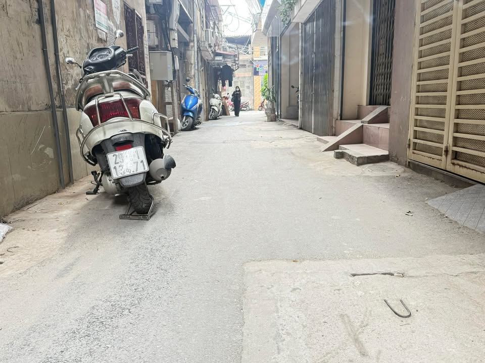 Đất Bồ Đề, Long Biên 68m² giá 11 tỷ - Sổ đỏ chính chủ, giao dịch ngay!