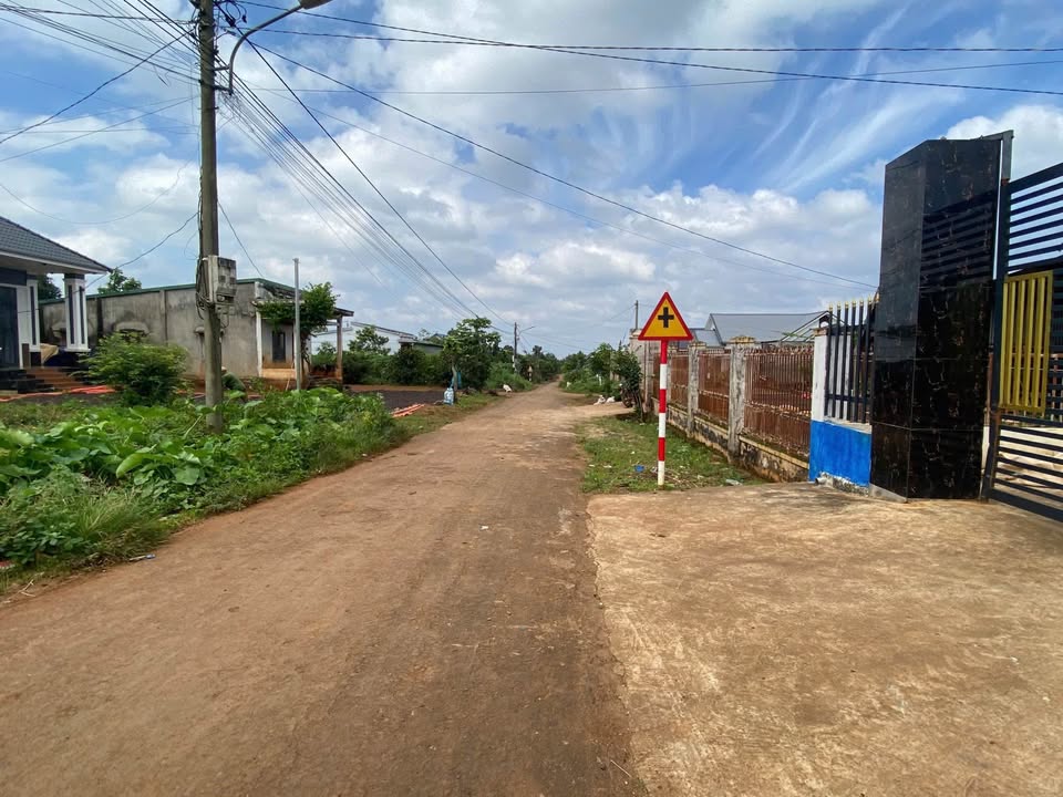 Đất nền liền kề Kbu - Hòa Khánh 150m² giá chỉ 550 triệu - Cơ hội đầu tư hấp dẫn!