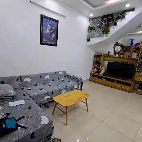 Nhà phố Phạm Hữu Điều, 45m² giá 2 tỷ - Dân xây chắc chắn, tiện nghi đầy đủ!