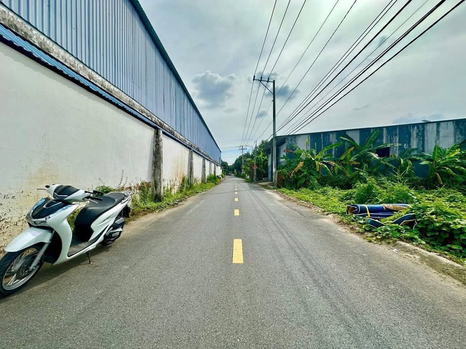 Đất nền mặt tiền Đặng Minh Nhuận - Mỹ Phong - 108.5m² giá 2 tỷ - Vị trí đẹp, giao thông thuận lợi!