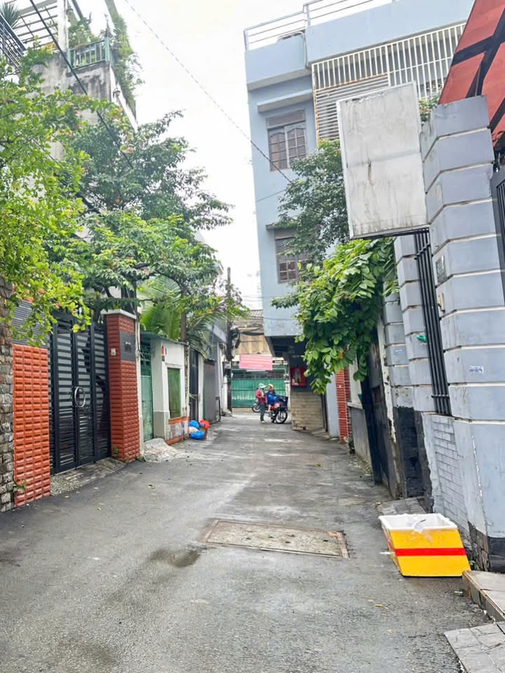 Nhà 2 tầng hẻm xe hơi, Phường 26, Bình Thạnh - 40m² giá 5 tỷ - Sẵn sàng vào ở!