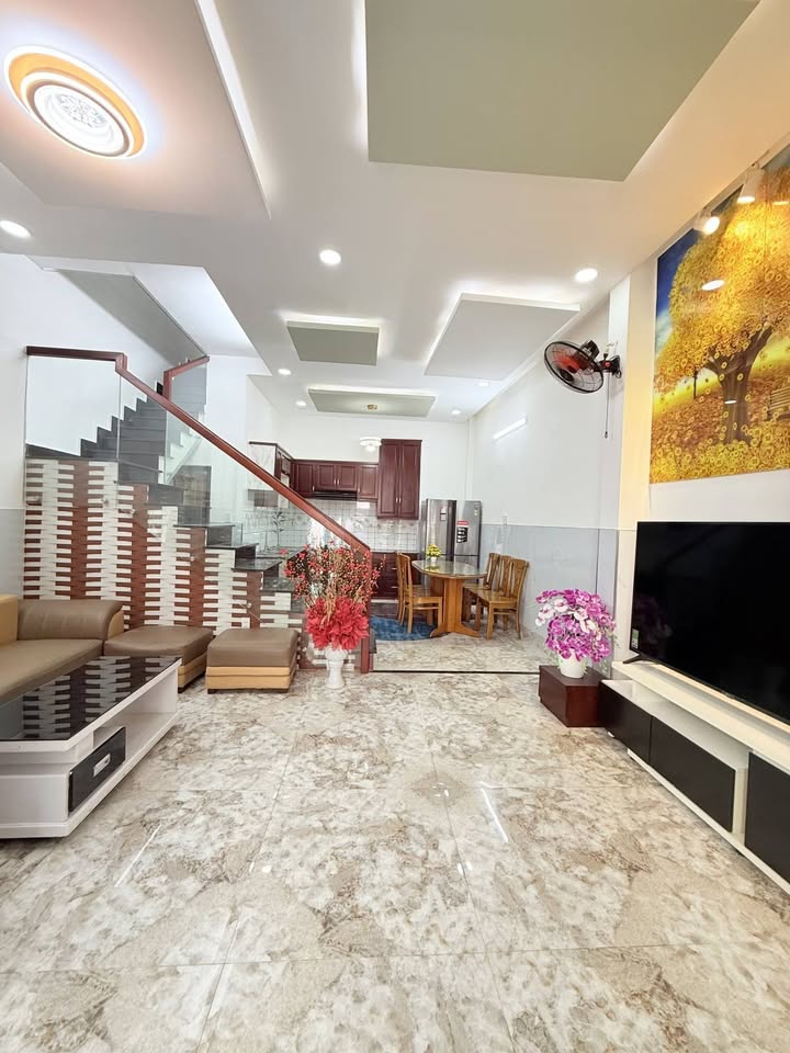 Nhà 2 tầng Trần Thị Cờ, Q.12, 47m² giá 4.65 tỷ - Tặng nội thất sang trọng!