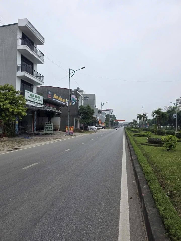 Đất nền Hồ Sơn Tam Đảo 200m² giá 8 tỷ - Vị trí đắc địa kinh doanh