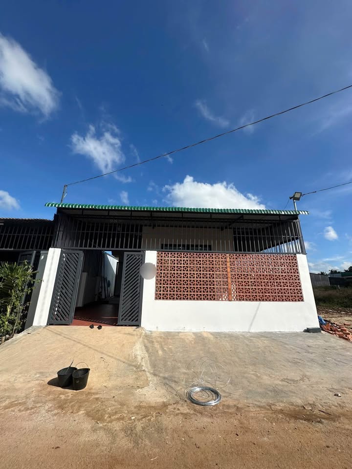 Nhà cấp 4 thôn 8 CueBua, Phạm Ngũ Lão, 373m² giá 2.95 tỷ - Đầu tư sinh lời hiệu quả!