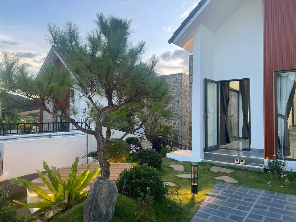 Villa Nam Ban Lâm Hà 375m² giá 3 tỷ - View đồi thông tuyệt đẹp!