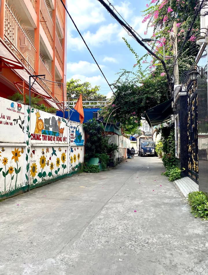 Nhà 5 tầng Trần Bình Trọng quận Phú Nhuận 60.5m² giá 11 tỷ - Sổ hồng nở hậu đẹp!