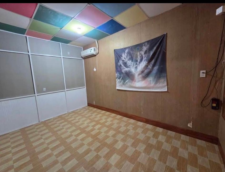 Nhà Mặt Tiền cho thuê tại ngã tư Lê Lai - Lí Tự Trọng 60m² - Giá ưu đãi 11 triệu!