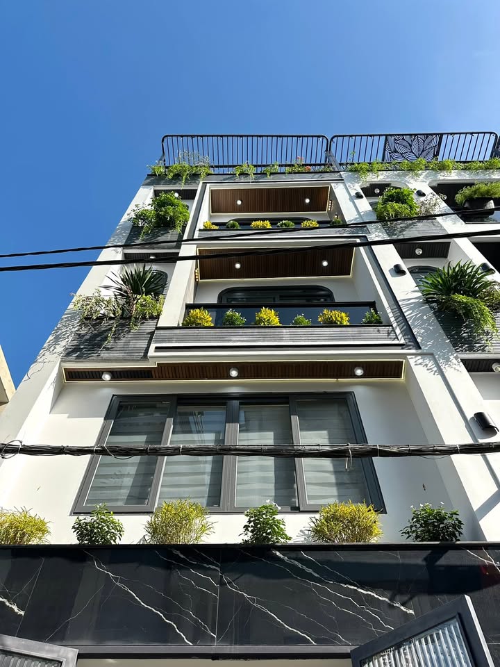 Nhà phố Gò Vấp 40m² giá 7.65 tỷ - Thiết kế hiện đại, xe hơi vào nhà!