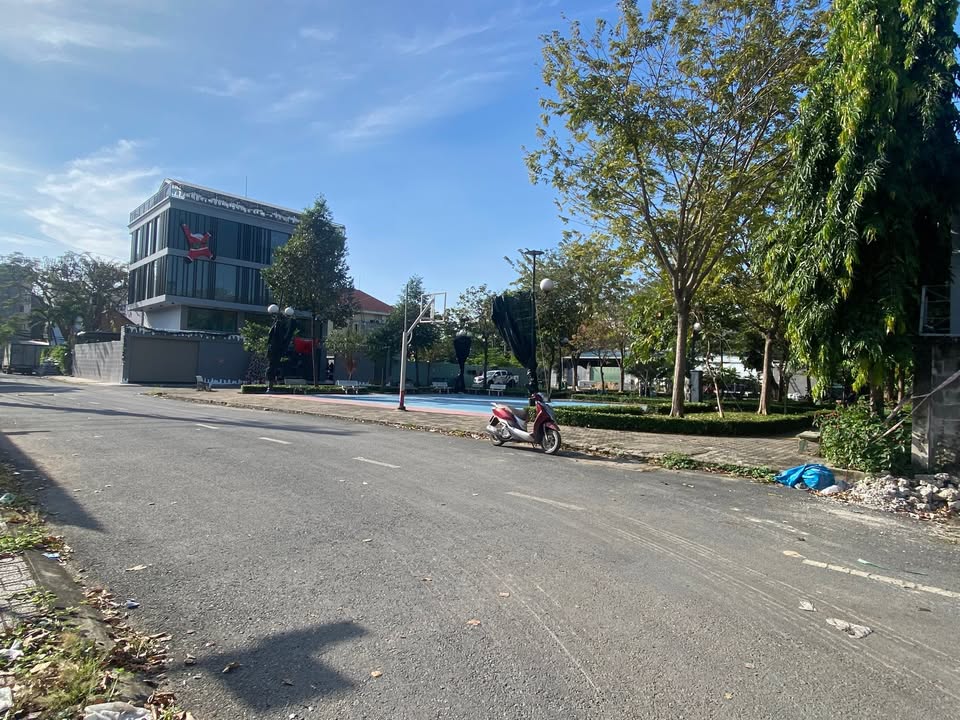 Đất nền Khu Đô Thị Vạn Phúc 450m² giá 45 tỷ - Đầu tư sinh lời ngay!