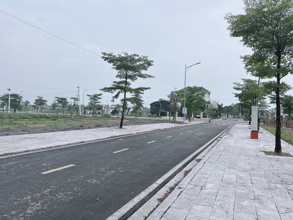 Townhouse Thanh Sơn Riverside 114m² giá 1 tỷ - Không gian sống ven sông lý tưởng!