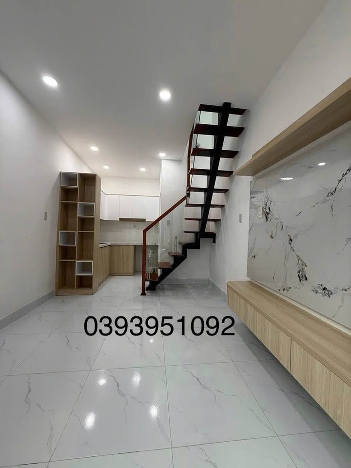 Nhà 2 tầng mới xây, đường Số 8, Nha Trang, 18m² - Giá 1.9 tỷ, sẵn sàng vào ở!