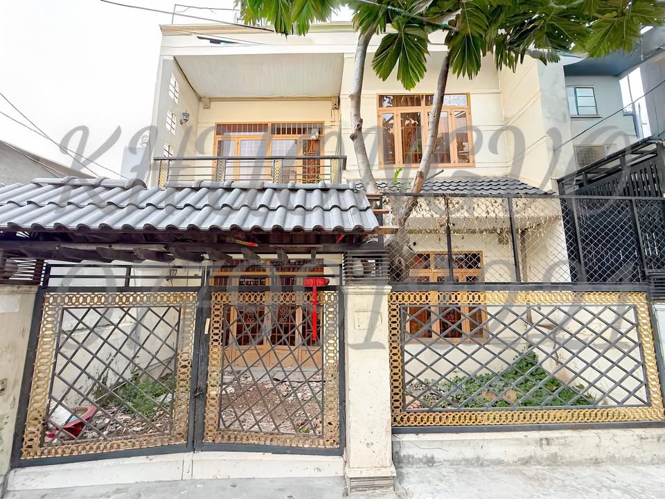 Nhà hẻm 123 Nguyễn Văn Quỳ, Quận 7, 103.5m² giá 7.5 tỷ - An ninh và yên tĩnh!