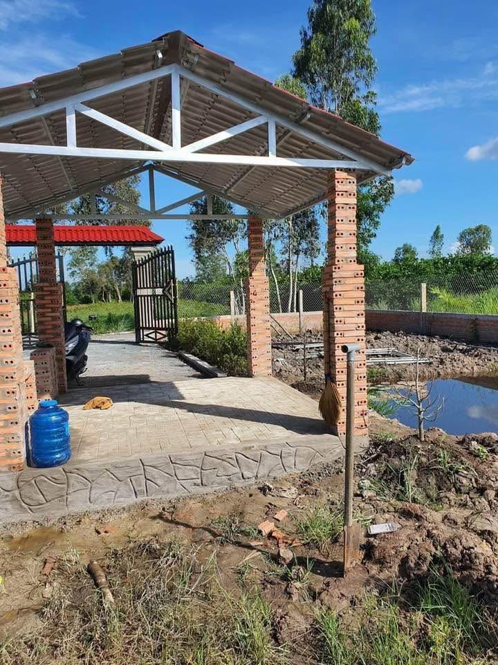 Nhà vườn Bến Lức 2.232m² giá chỉ 1.8 tỷ - Sổ hồng chính chủ!