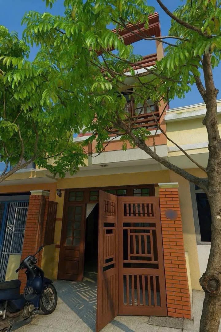 Nhà cho thuê 2,5 tầng mặt tiền Hoàng Kế Viêm 114m² giá 40 triệu - Kinh doanh thuận lợi!