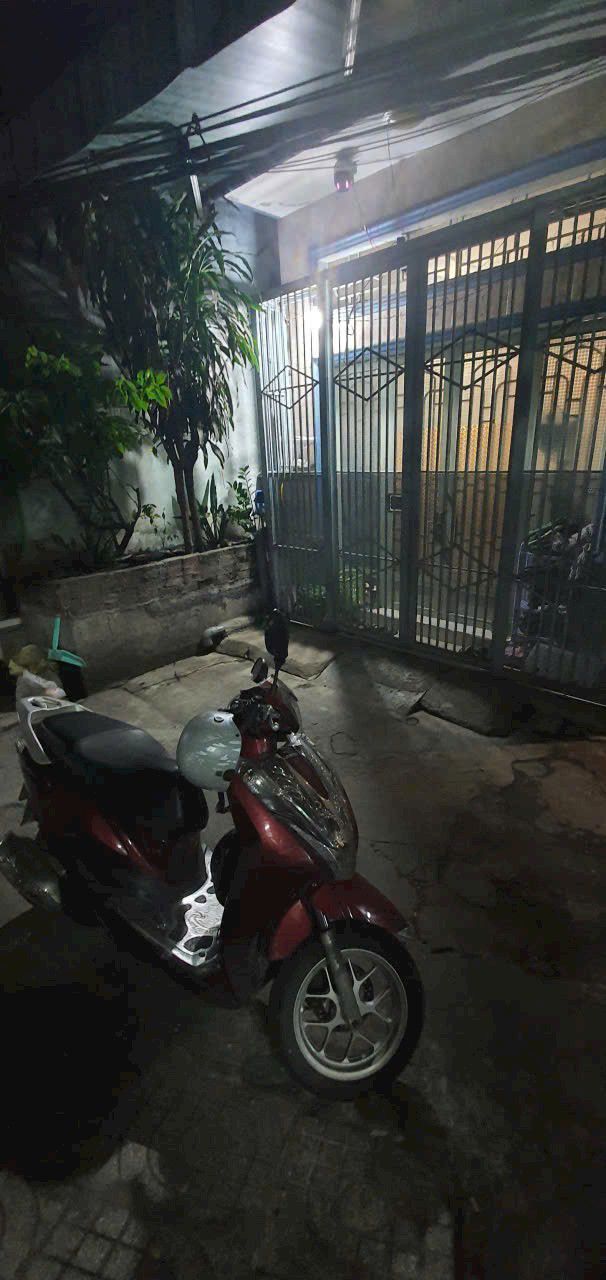 Nhà bán Quận 8 56m² giá 2.7 tỷ - Chính chủ, sổ hồng riêng biệt!