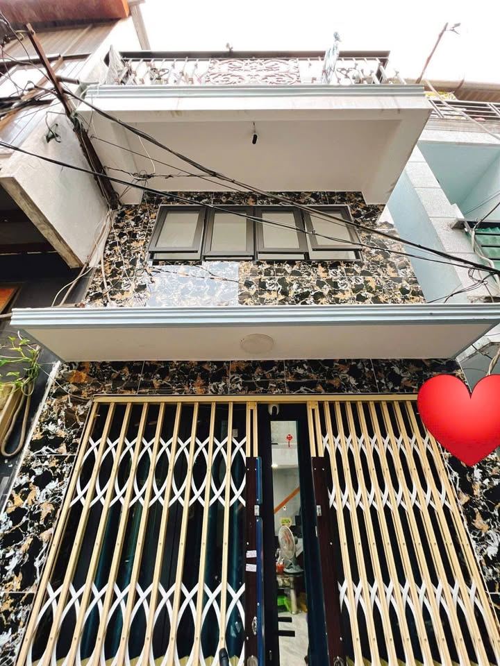 Nhà riêng Quận 4 - Phường Khánh Hội 18m² giá 3.3 tỷ - Pháp lý rõ ràng, vào ở ngay!