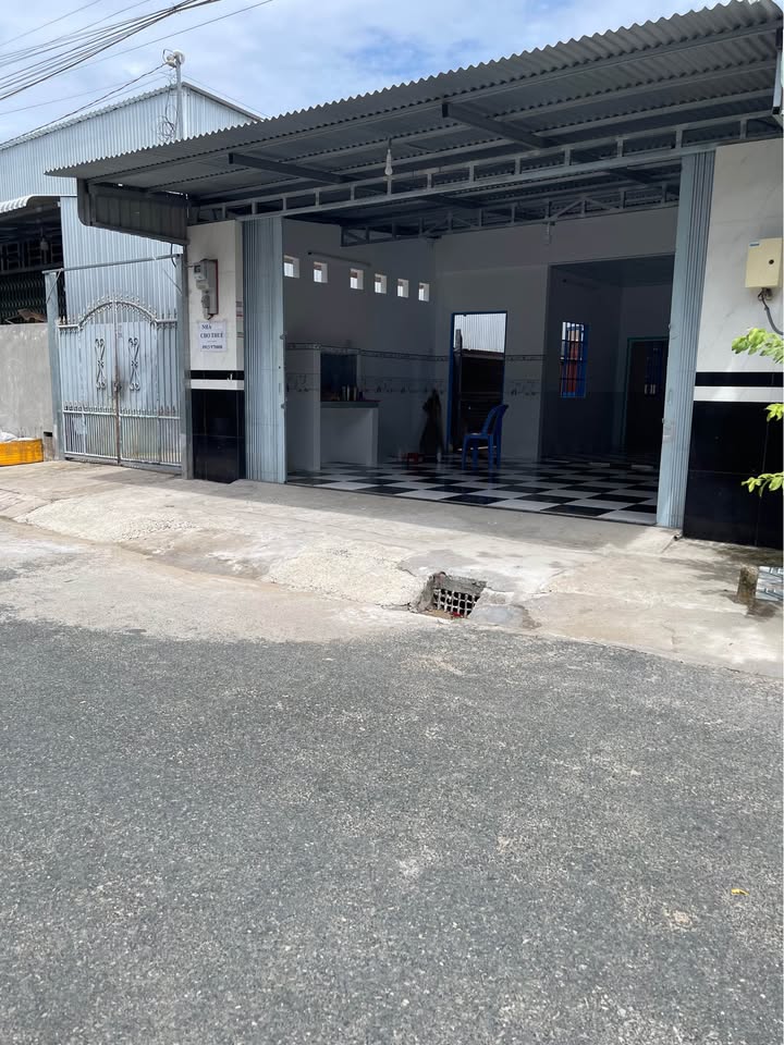 Nhà cho thuê khu dân cư bộ đội Mỹ Thạnh 60m² giá 2.8 triệu - Chính chủ, vào ở ngay!