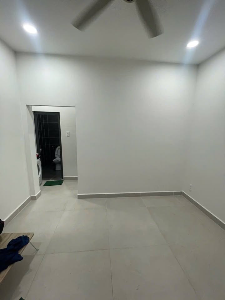 Nhà cấp 1 Phường Linh Chiểu 35m² giá 3.29 tỷ - Sổ đỏ chính chủ, không quy hoạch!