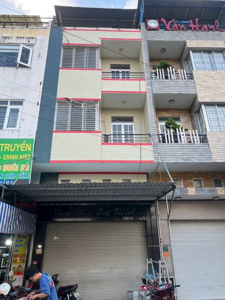 Khách sạn 75m² tại trung tâm TP. Cảng Phú Mỹ giá 4 tỷ - Đầu tư sinh lời ngay!