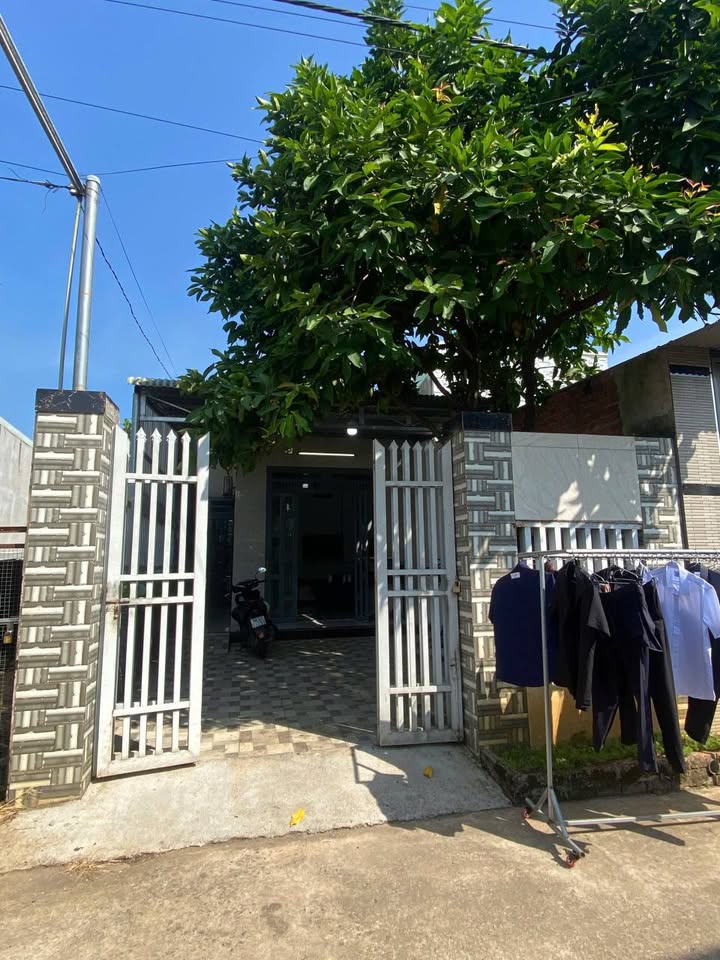 Nhà bán xã Hưng Thịnh, Trảng Bom, 130m² giá 1.4 tỷ - Sổ đỏ chính chủ!