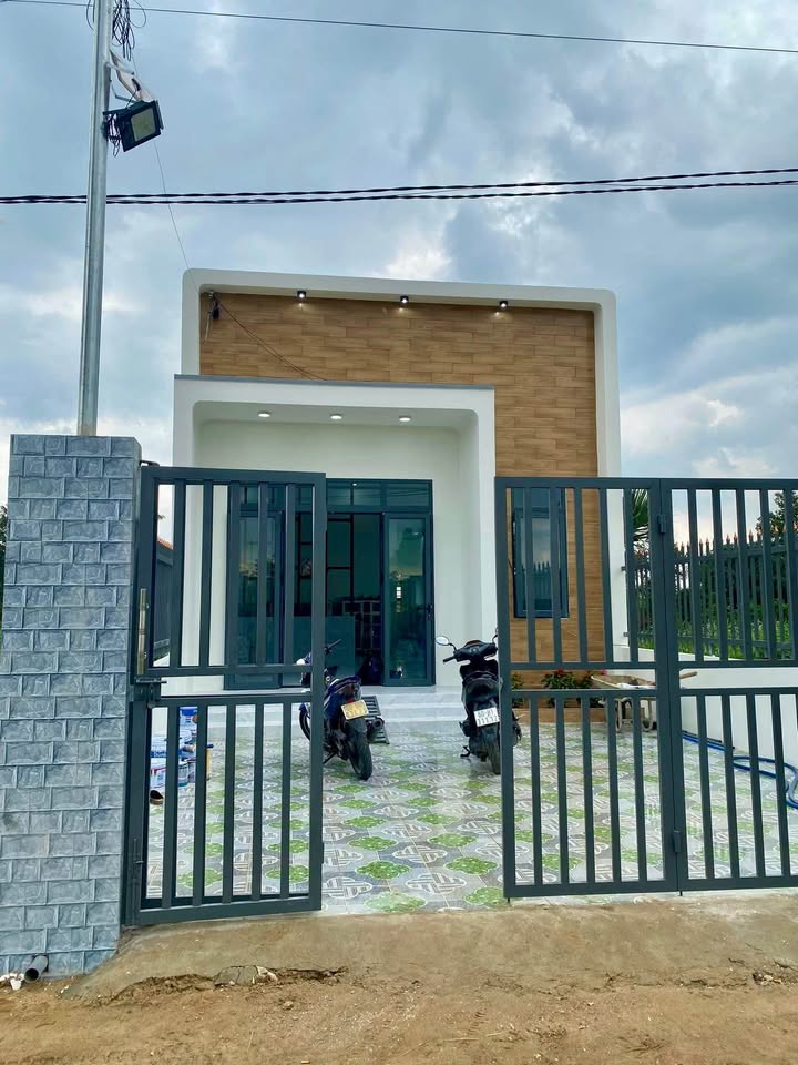 Nhà bán chính chủ xã Giang Điền 146m² giá 1.7 tỷ - Gần trung tâm tiện lợi!