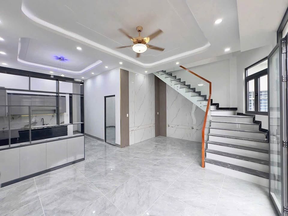 Nhà 1 trệt 1 lầu tại Quang Vinh, Biên Hòa 62m² giá 2.95 tỷ - Sẵn sàng vào ở ngay!