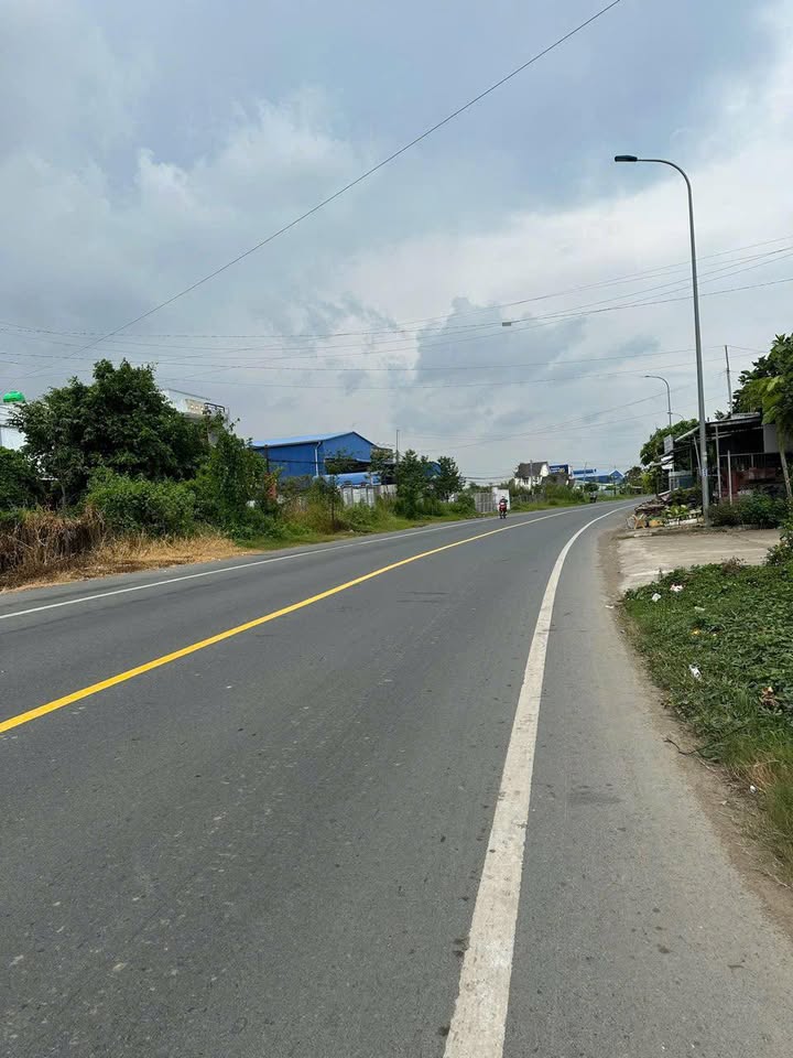 Bán đất mặt tiền QL50 đường Hồ Biểu Chánh 1290m² giá 11 tỷ - Cơ hội đầu tư tuyệt vời!