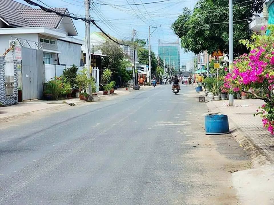 Nhà mặt tiền đường Dương Viên Nghệ, Long Xuyên, An Giang 49.5m² - Cách Trần Hưng Đạo chỉ 150m!