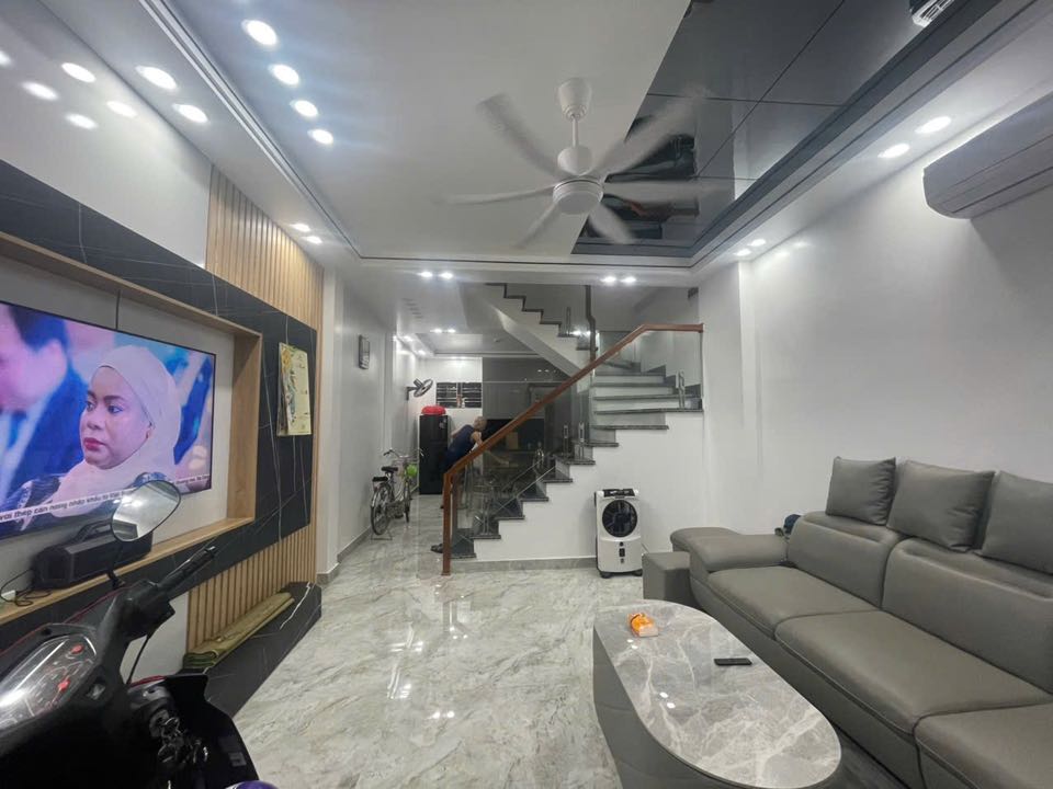 Nhà độc lập 4 tầng tại 8/10/25 Khúc Hạo, Hải Phòng - Sổ đỏ chính chủ, giá chỉ 3.65 tỷ!