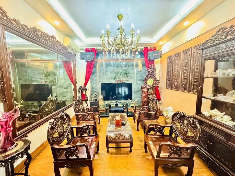 Nhà mặt đường Ký Con, Hải Phòng, 65m² giá 15 tỷ - Vị trí đắc địa, kinh doanh thuận lợi!