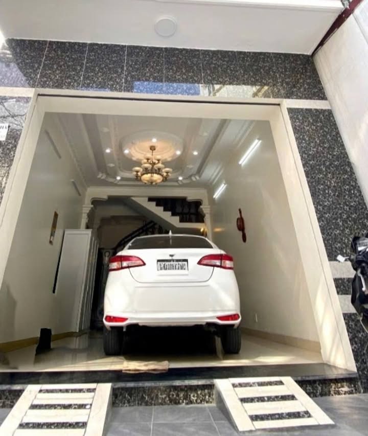 Nhà 4 tầng mặt ngõ Đình Đông, 80m² giá 5.88 tỷ - Ô tô vào tận nơi!