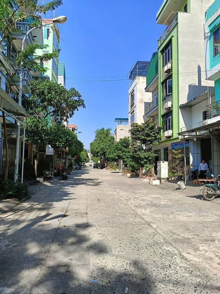 Đất 107m² đường Lưu Phái, Ngũ Hiệp, Thanh Trì - Ô tô tránh, giá 18.2 tỷ!