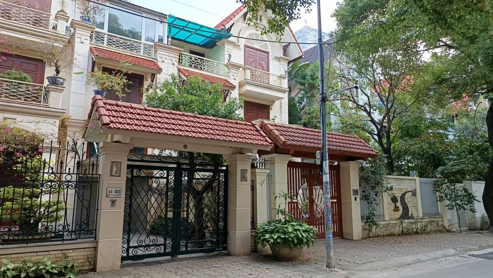 Biệt thự song lập BT2 Văn Quán 240m² giá thỏa thuận - Full nội thất sang trọng!