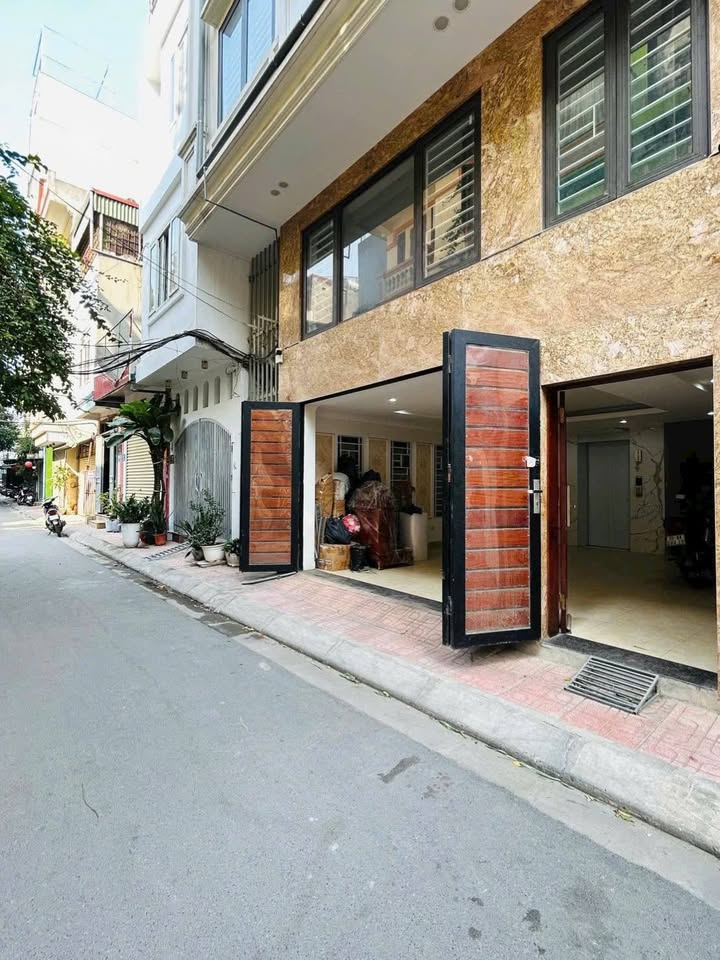 Bán nhà 7 tầng mặt tiền Hoàng Đạo Thành, Thanh Xuân 48m² - Thiết kế hiện đại, giá thương lượng!