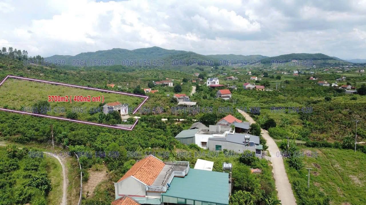 Đất nông nghiệp Kiên Lao, Lục Ngạn 3700m² giá 1 tỷ - Sổ hồng chính chủ, gần hồ sinh thái!