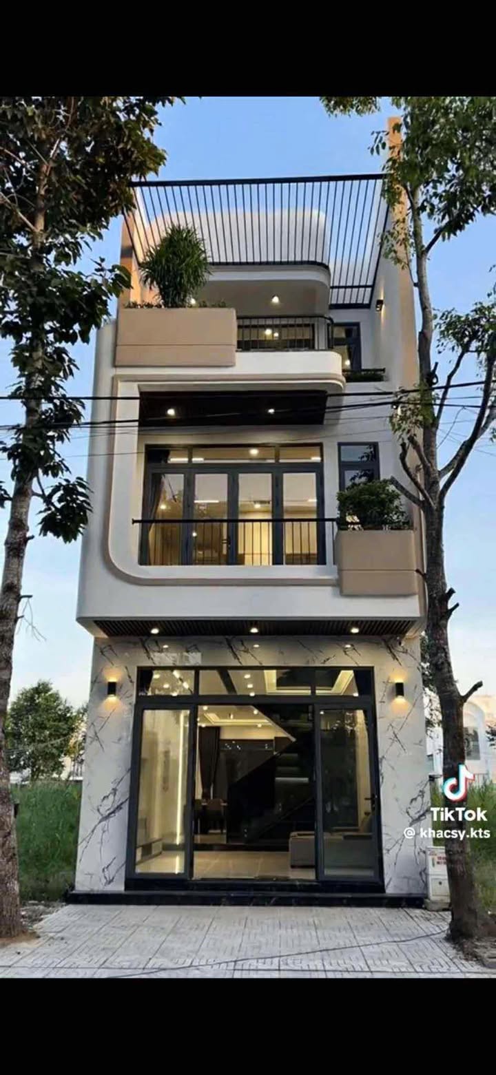 Nhà riêng Lương Văn Lắm, Bắc Giang 92m² giá 4 tỷ - Ô tô đỗ cửa, gần chợ và trường học!