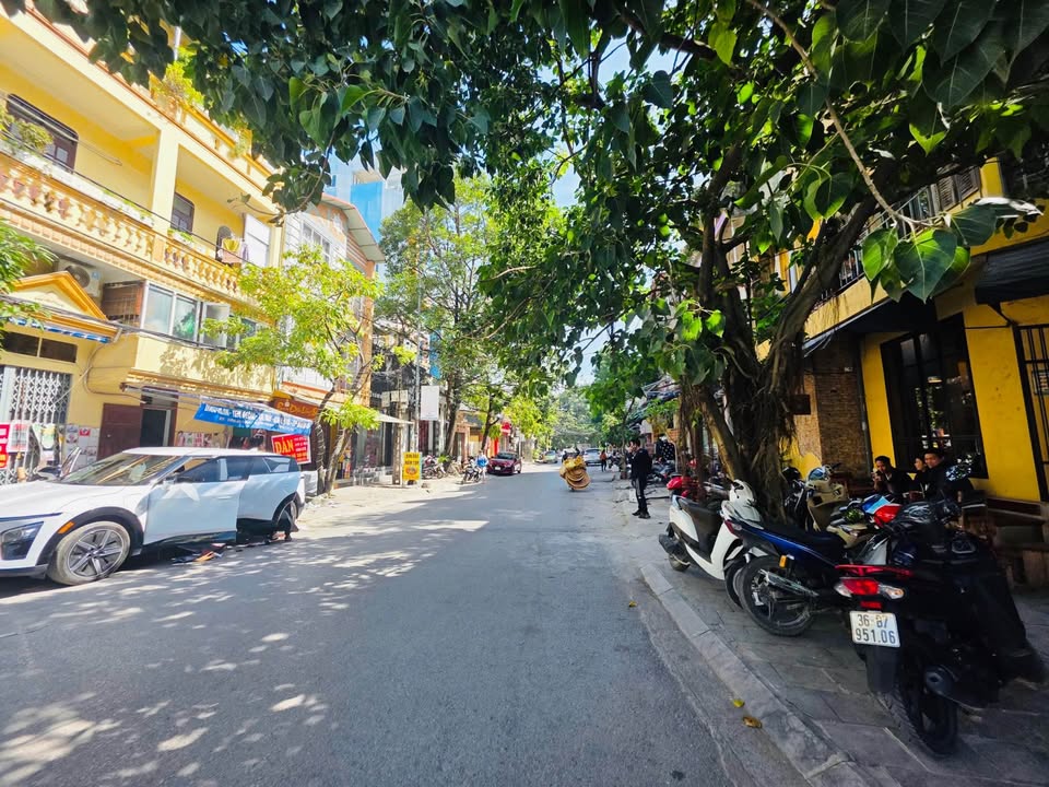 Bán FrontHouse tại trung tâm phố cổ Thanh Hóa 46m² - Dòng tiền ổn định 20 triệu/tháng!