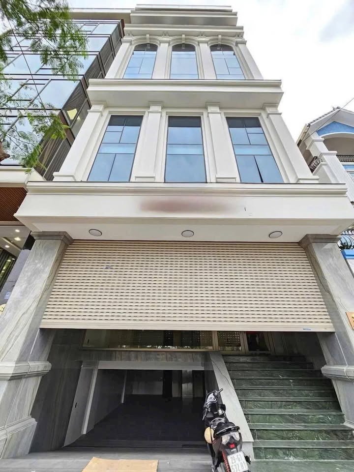 Cho thuê mặt bằng kinh doanh Nguyễn Văn Lộc Hà Đông 100m² giá 125 triệu - Vị trí đắc địa!